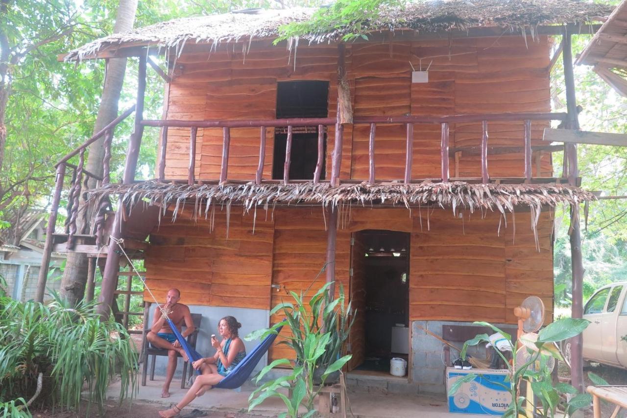 Easy Huts Hotel Koh Lanta Exterior photo