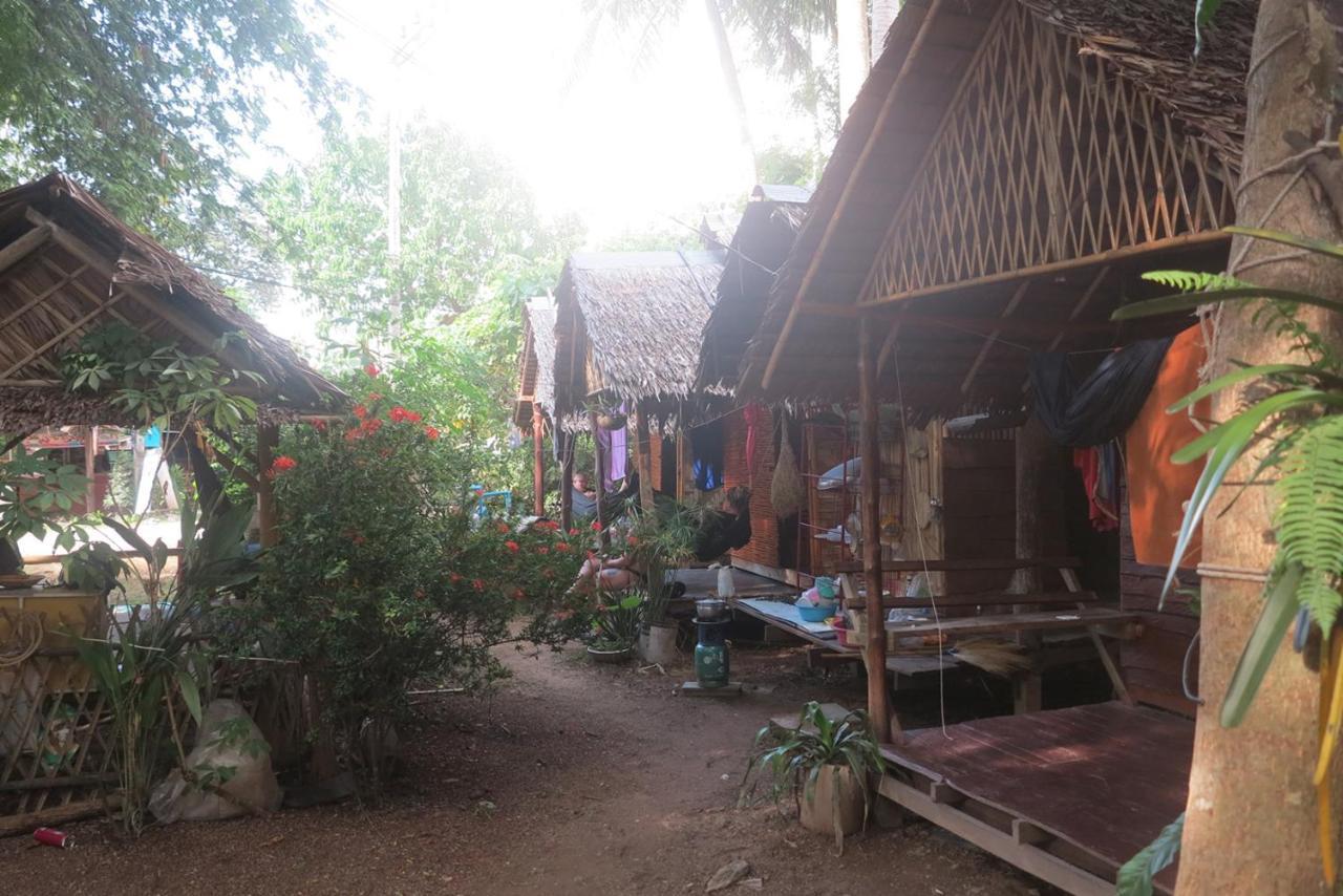 Easy Huts Hotel Koh Lanta Exterior photo